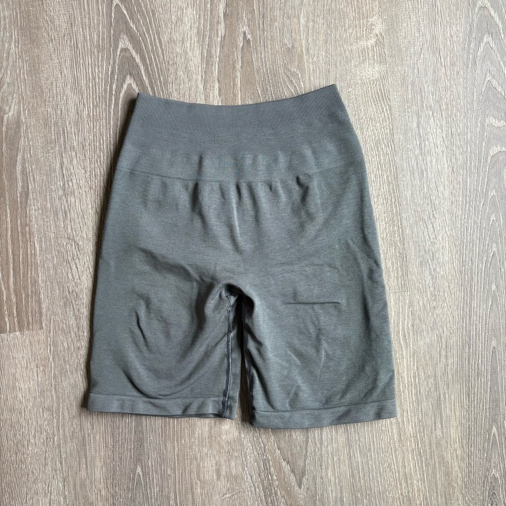 Alphalete Shorts - Picture 2 of 3